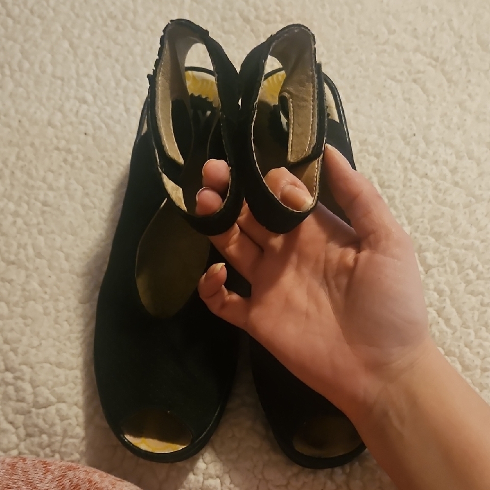 Fly London Black Wedge Elegance - Picture 2 of 9